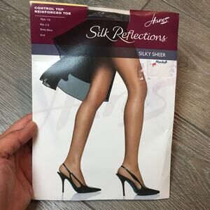 New Hanes Silk Reflections Silky Sheer Control Top Reinforced Toe C-D Barely Blk